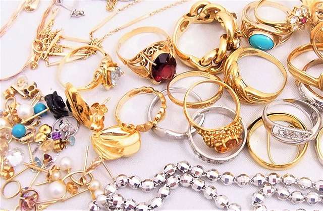 金・金貨・プラチナ